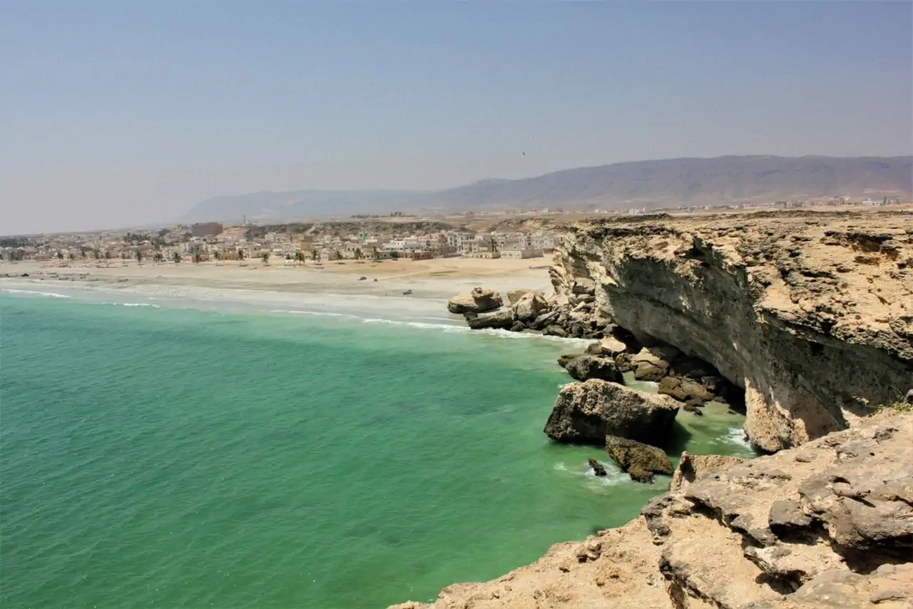 Reserve um passeio pelo leste de Salalah em Omã