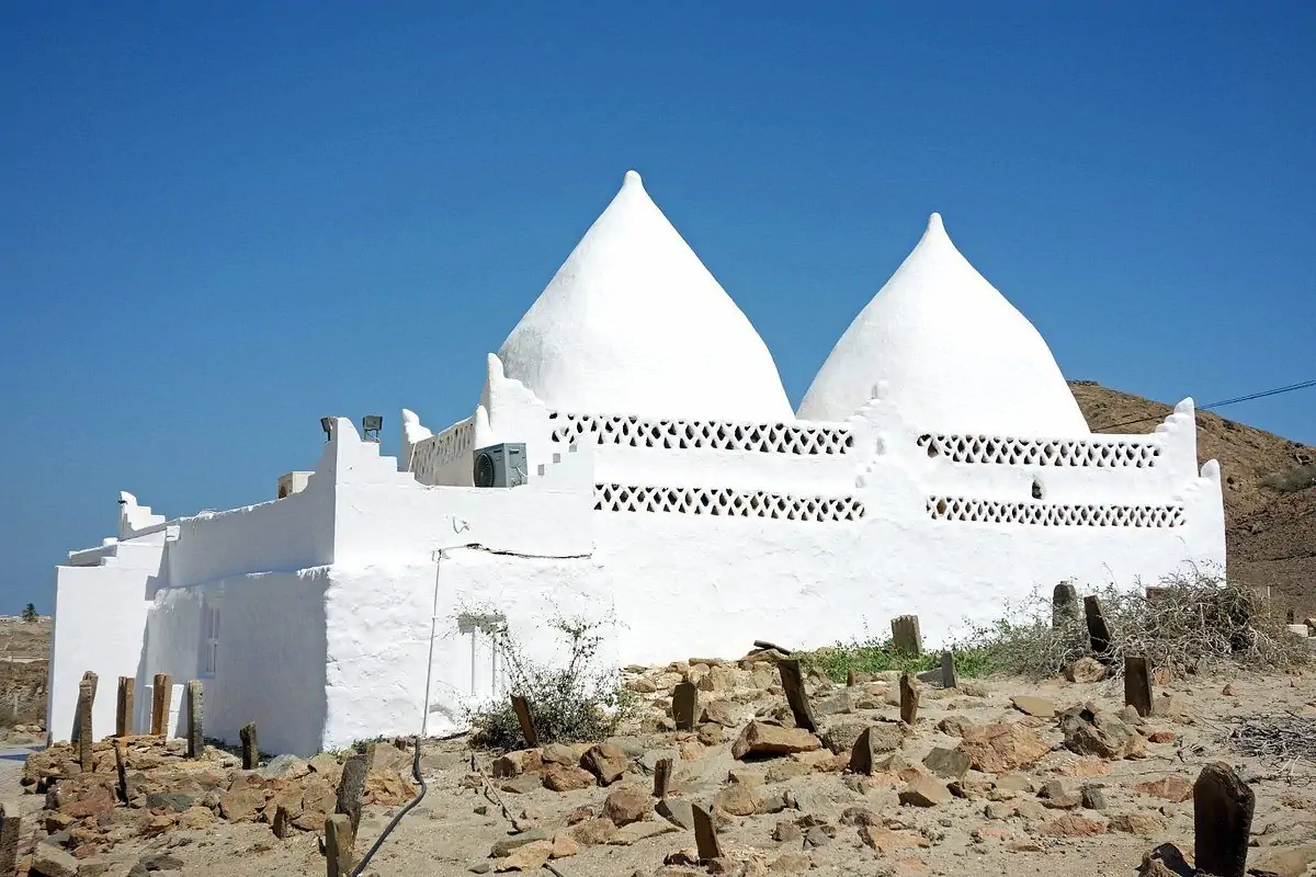 Reserve um passeio pelo leste de Salalah em Omã